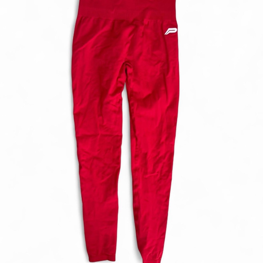 Pursue Red Cropped Leggings